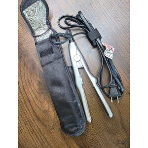 Titanium Ceramic Travel Gator Iron 1 Inch Model: 301013 Intertek 3124232